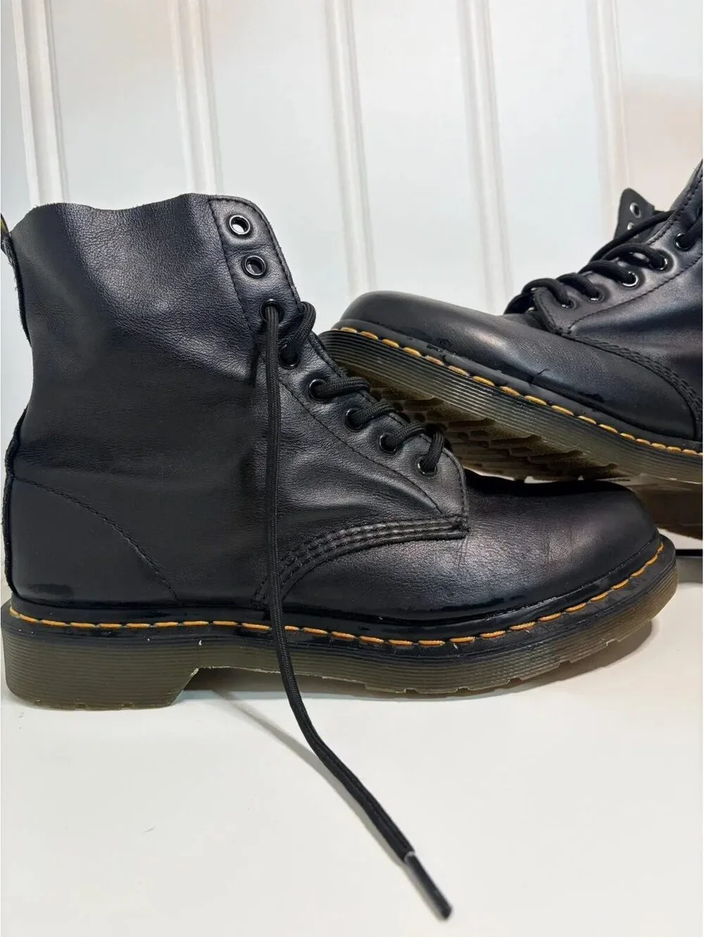 Dr. Martens 1460 Air Wair Black Nappa Leather 8 Eye Lace Up Boots UK8 EU42 US10